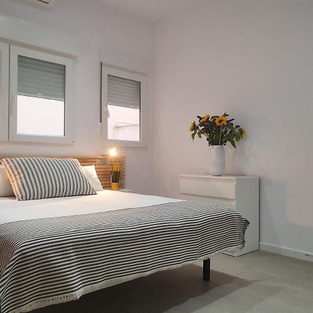 Casamila Guest House อาลิกันเต ภายนอก รูปภาพ